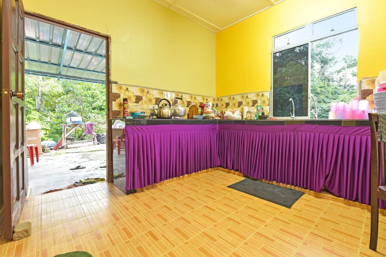 OYO 90618 D'tahan Motel Taman Negara Kuala Tahan Bagian luar foto