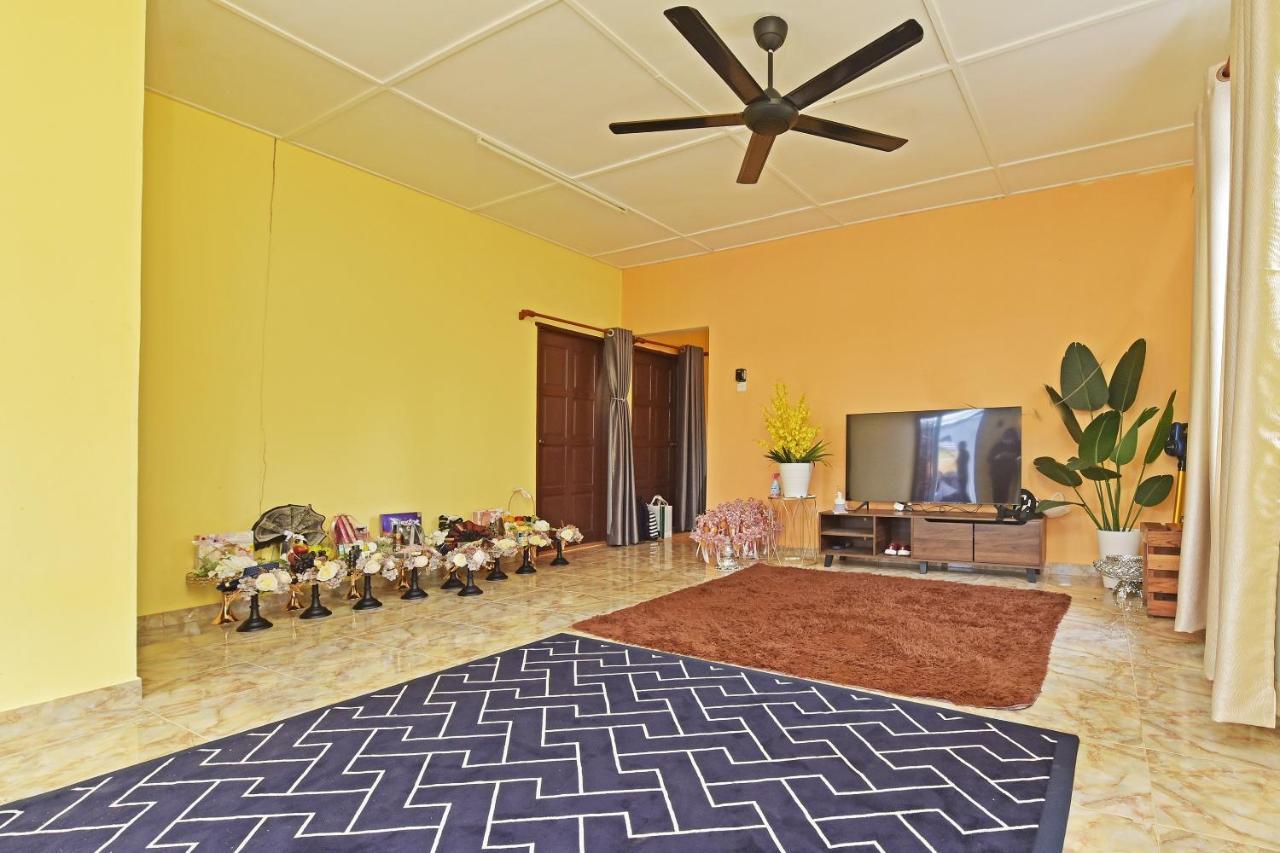 OYO 90618 D'tahan Motel Taman Negara Kuala Tahan Bagian luar foto