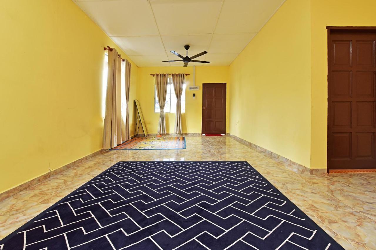 OYO 90618 D'tahan Motel Taman Negara Kuala Tahan Bagian luar foto