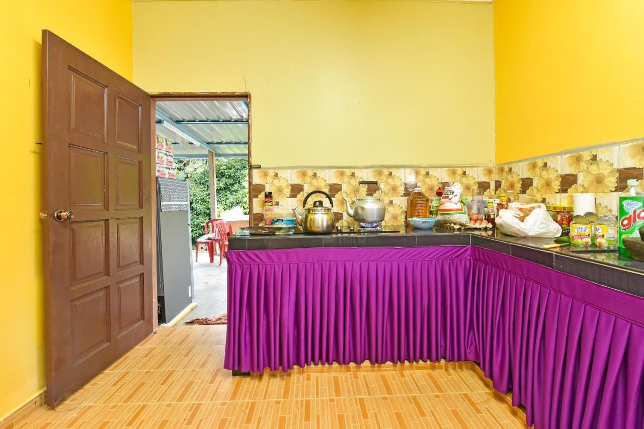 OYO 90618 D'tahan Motel Taman Negara Kuala Tahan Bagian luar foto