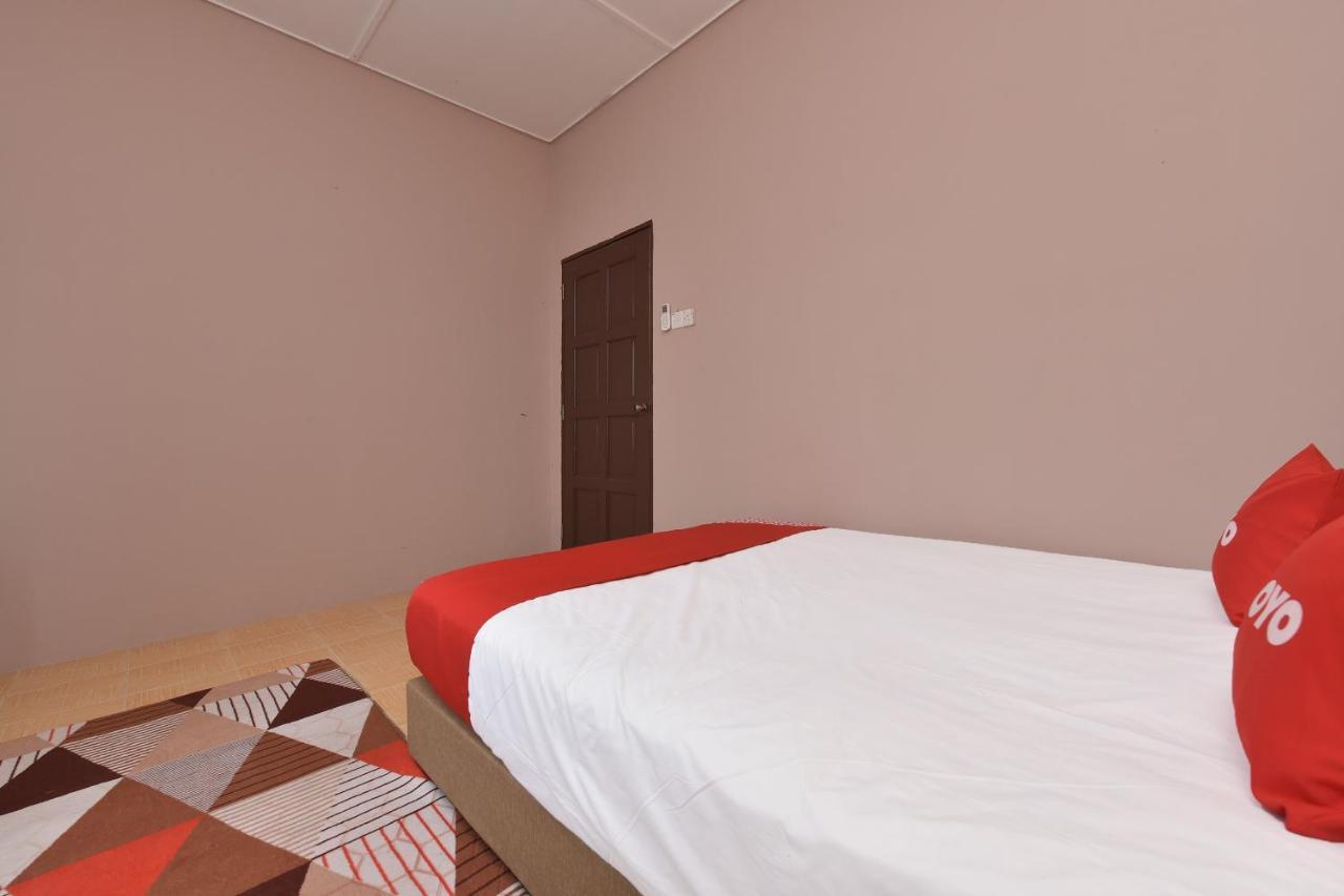 OYO 90618 D'tahan Motel Taman Negara Kuala Tahan Bagian luar foto